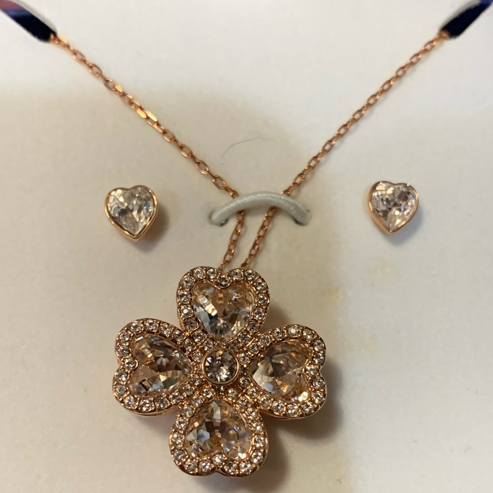 Swarovski Gold Necklace with Crystal Accents - Picture 3 of 7